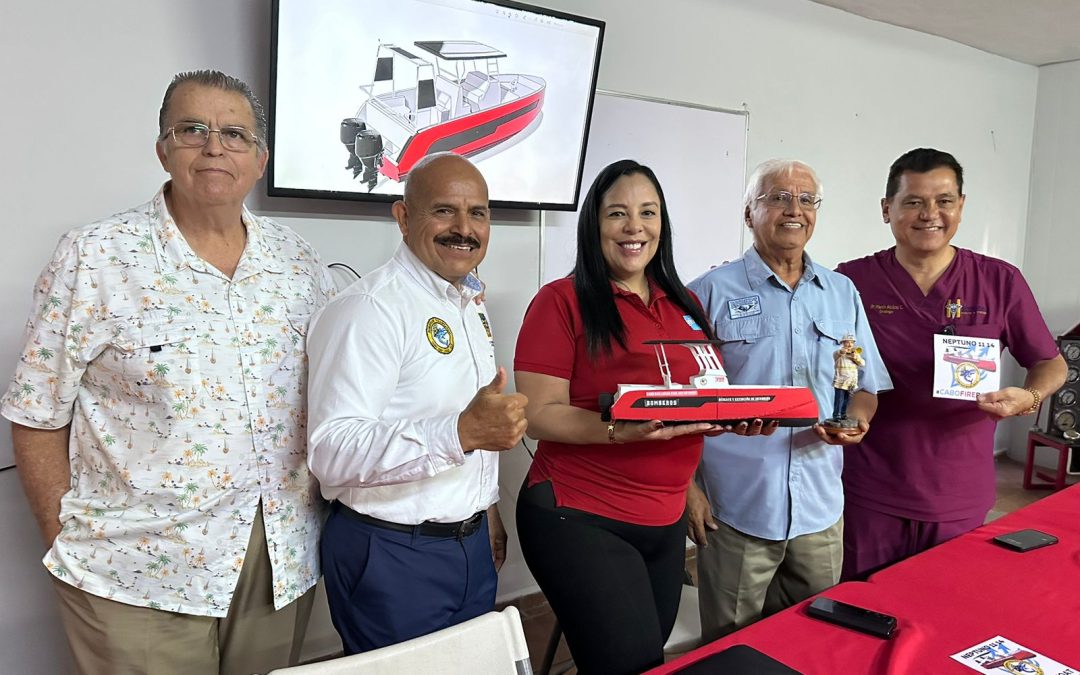 Bisbee’s dona barco para sofocar incendios en el mar a Bomberos CSL
