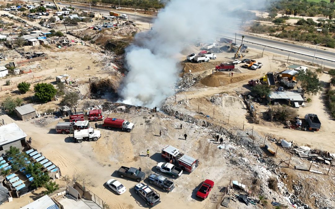 Atendimos incendio de basurero clandestino en CSL