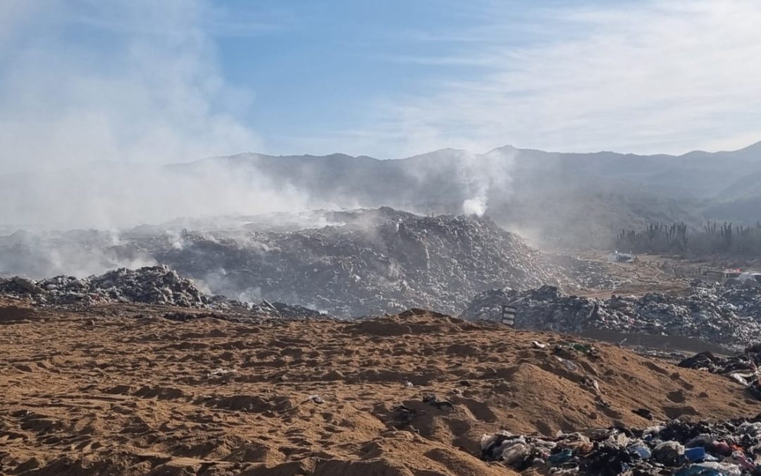 Avanza contención del incendio en basurero de CSL hoy 14 de diciembre