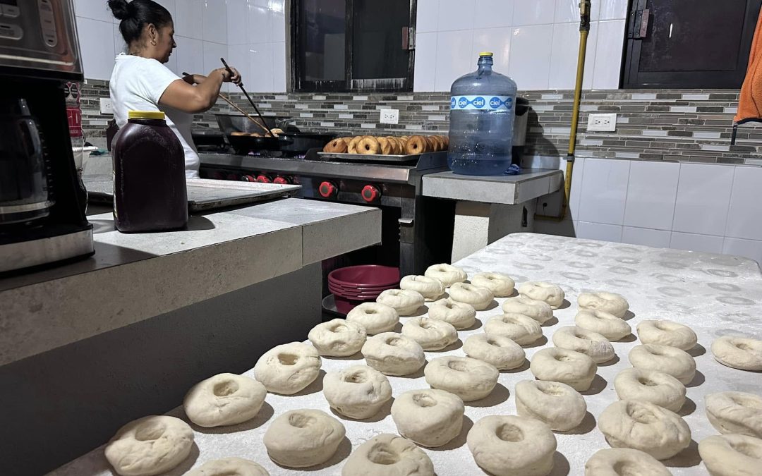 Un éxito la tradicional venta de donas de Bomberos CSL
