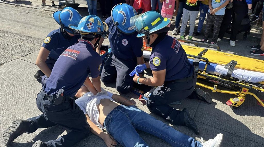 El Primer Respondiente en Emergencias Médicas PREM del Cuerpo de Bomberos de Cabo San Lucas, tiene el aval de la Secretaría de Salud del Gobierno del Estado de Baja California Sur a través de la Comisión Estatal para Riesgos Sanitarios COEPRIS. Los egresados tendrán una credencial con este valor, que les permitirá realizar servicios de atención pre hospitalaria en ambulancia. PREM de Bomberos Cabo San Lucas es hoy un ejemplo nacional en formación de jóvenes voluntarios y ha sido reconocido como punta de lanza en la creación de grupos juveniles al servicio de la comunidad.