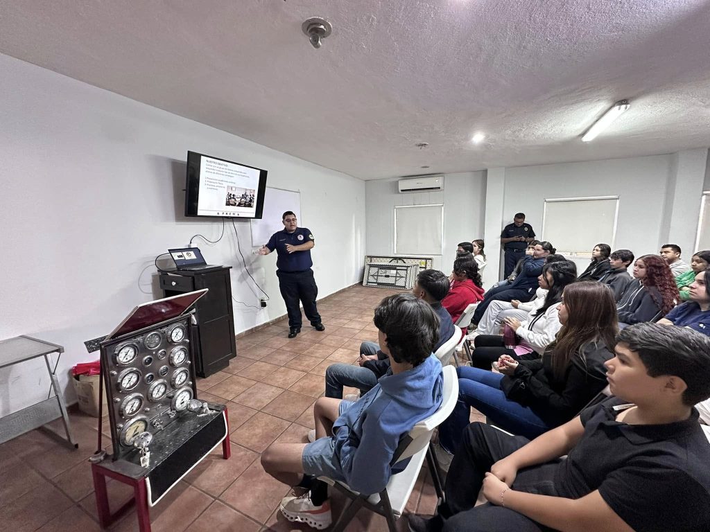 Bienvenida 11va generación de Primer Respondiente en Emergencias Médicas PREM