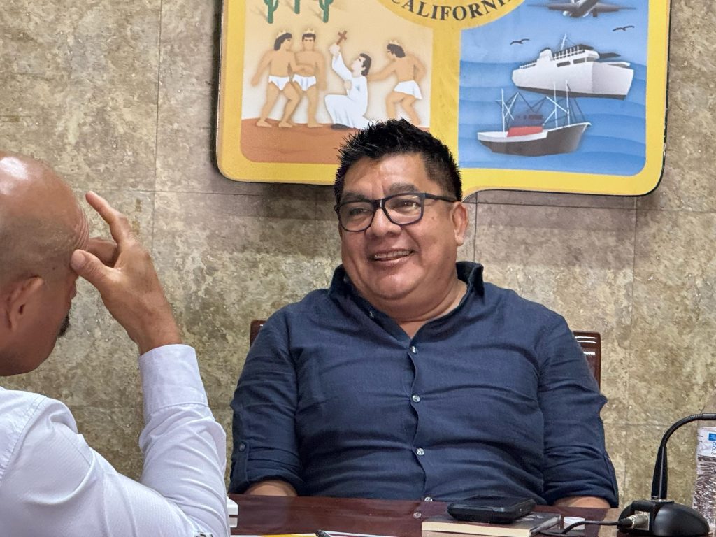 Reunión entre el Srio. Alberto Rentería Santana y Bomberos CSL