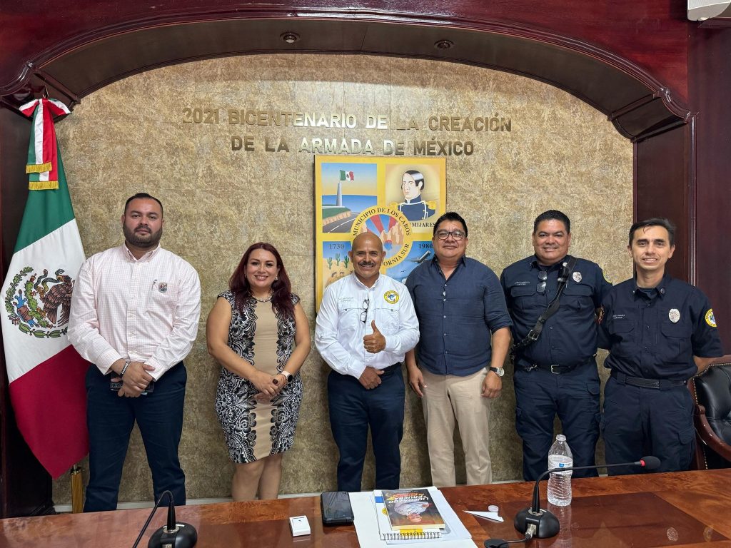 Reunión entre el Srio. Alberto Rentería Santana y Bomberos CSL