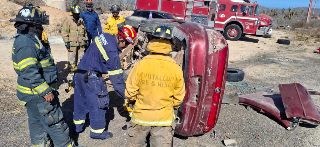 Sábado de entrenamiento del Cuerpo de Bomberos de Cabo San Lucas. 