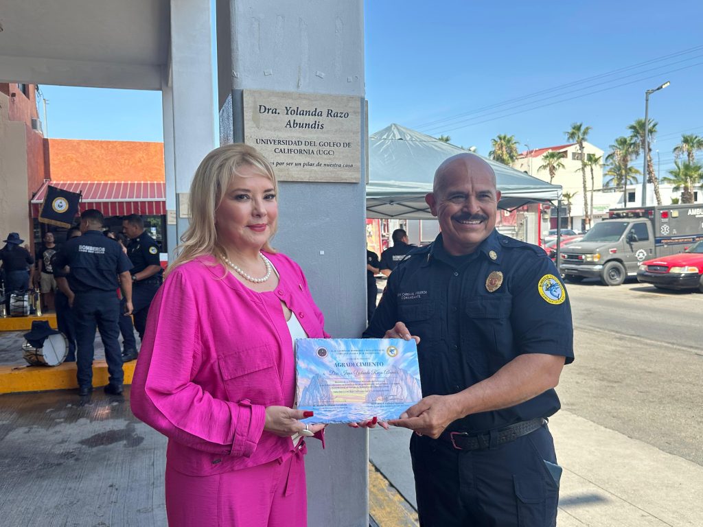 Reconoce Bomberos CSL a la Universidad del Golfo de California por su compromiso en la formación académica en la comunidad
